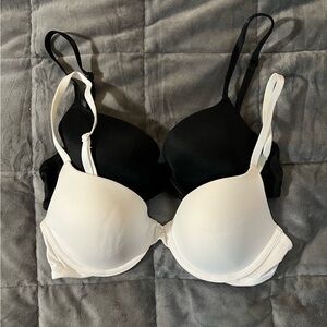 Pink Victoria Secret Where Everywhere Lightly Lined Black T Shirt Bra 32C